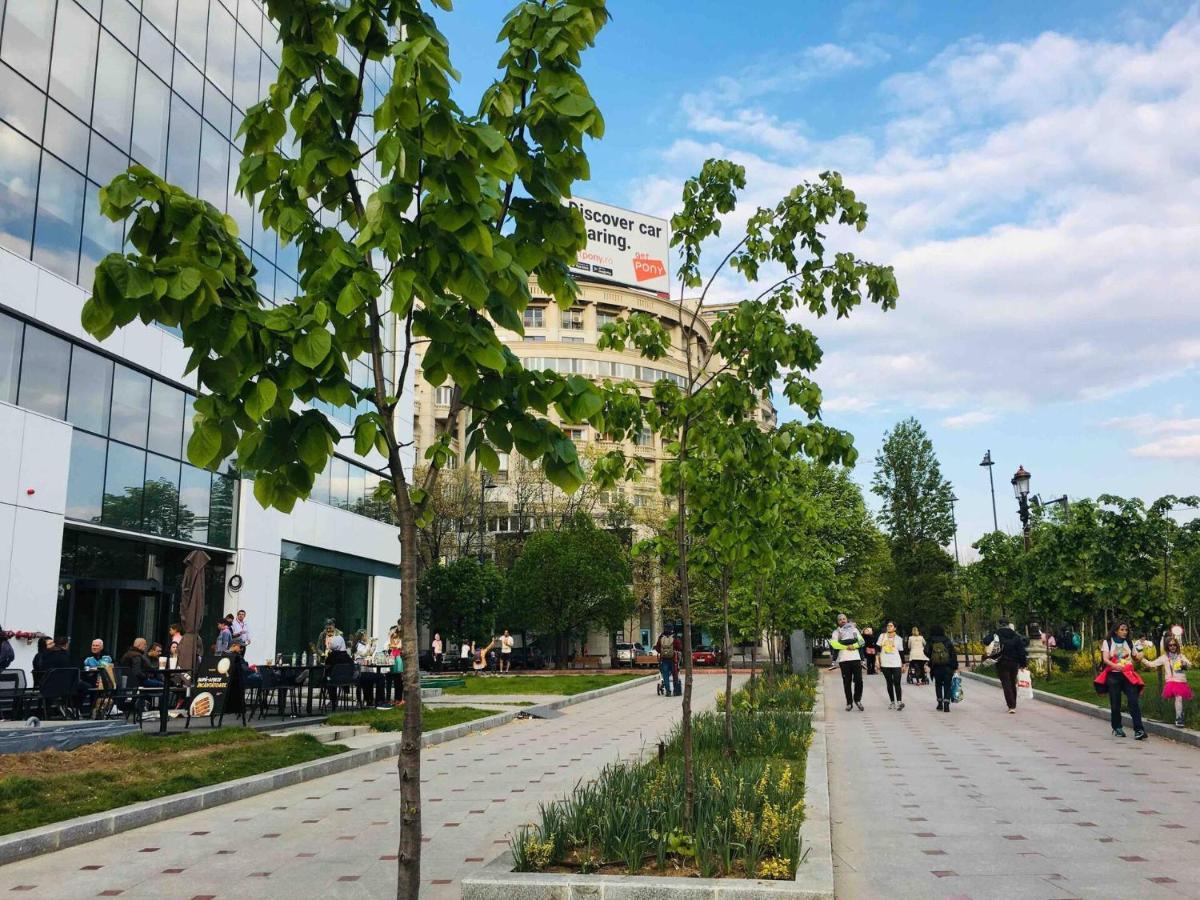 City Center Unirii Square Private Rooms With City View - Shared Amenities Bucarest Extérieur photo